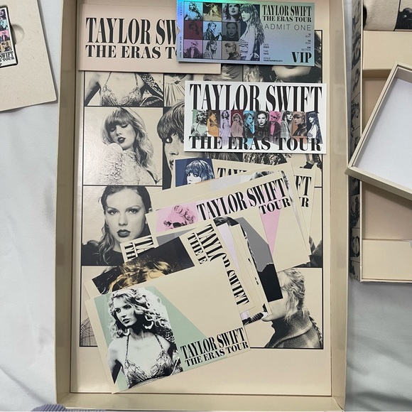 OFFICIAL Taylor Swift VIP Box - Picture 6 of 7
